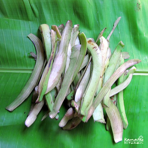 raw banana skin peels